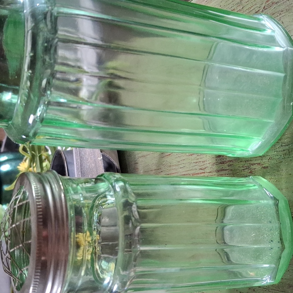 Set Of 2 Reproduction Depression Glass Frog Jars - Picture 3 of 3